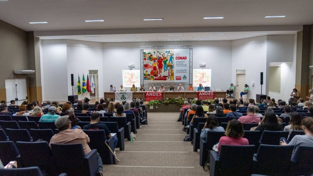 66º Conad começa com posse da nova diretoria e ausência de parte considerável dos docentes na cerimônia