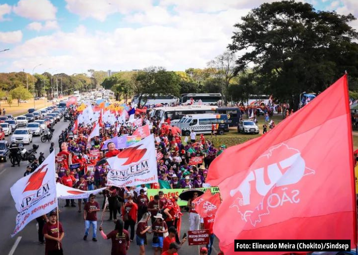ADUR mobilizada em Brasília e na UFRRJ