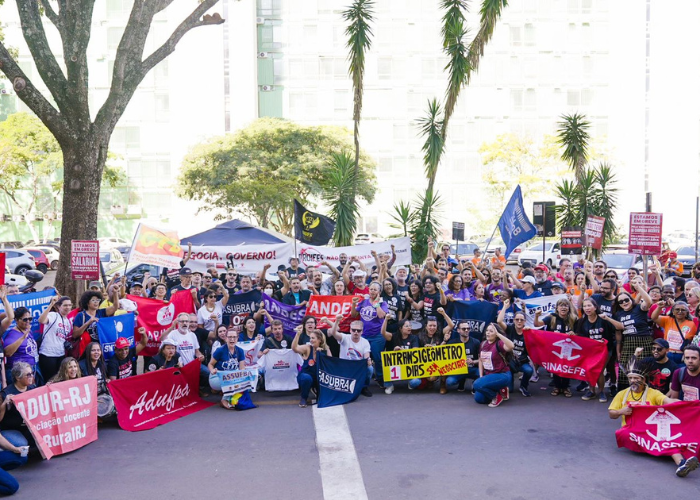 A greve continua! Docentes federais elaboram contraproposta para continuar negociação