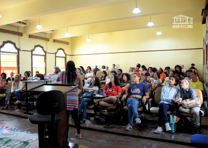 UFRRJ discute implementação de cotas para estudantes trans na graduação