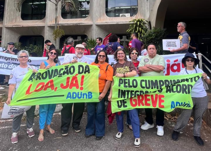 Primeira Mesa Nacional de Negociação Permanente (MNNP) de 2025 acontece em Brasília. ADUR participa de ato cobrando cumprimento do acordo de greve