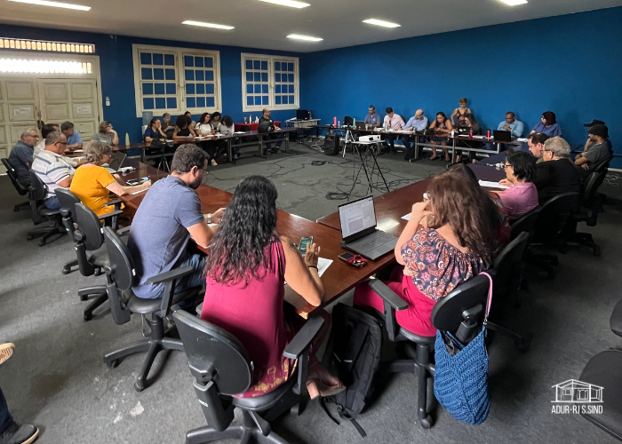 ADUR demanda informe sobre implementação do registro de presencialidade para fins do auxílio transporte e Reitoria comunica adiamento da mudança